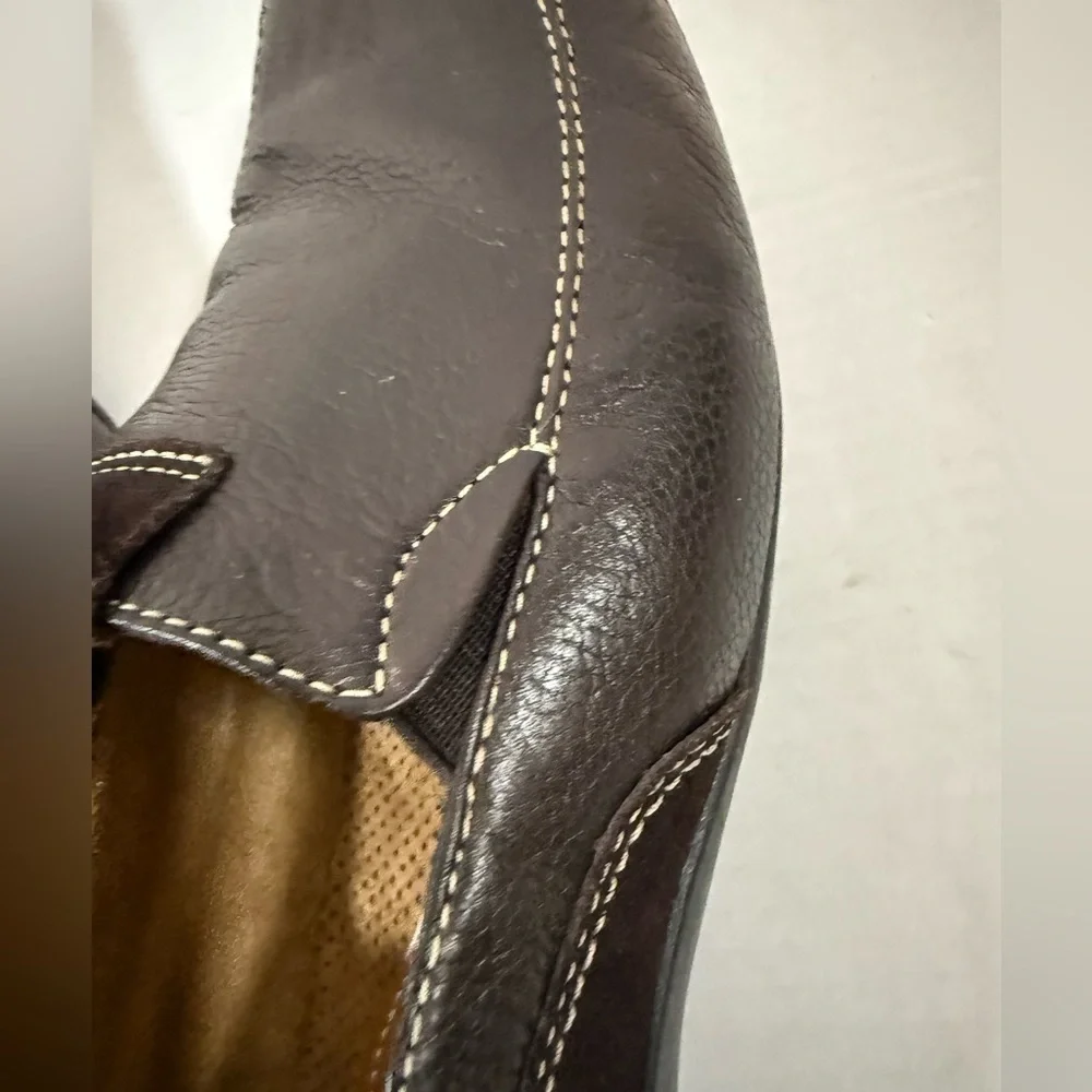Men’s Naturalizer brown leather upper size 10 loafer shoes